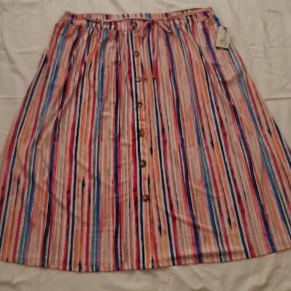 Women skirt New with tag